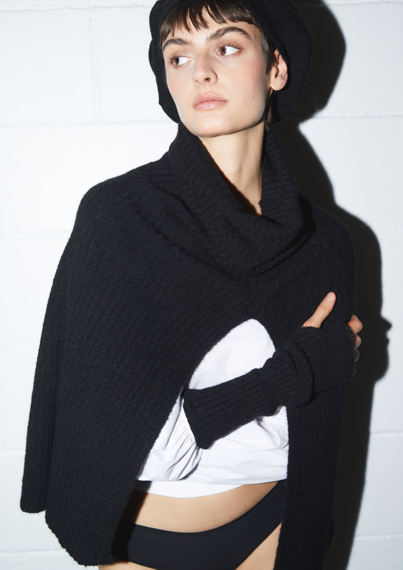 ROLL NECK CAPE SOFT